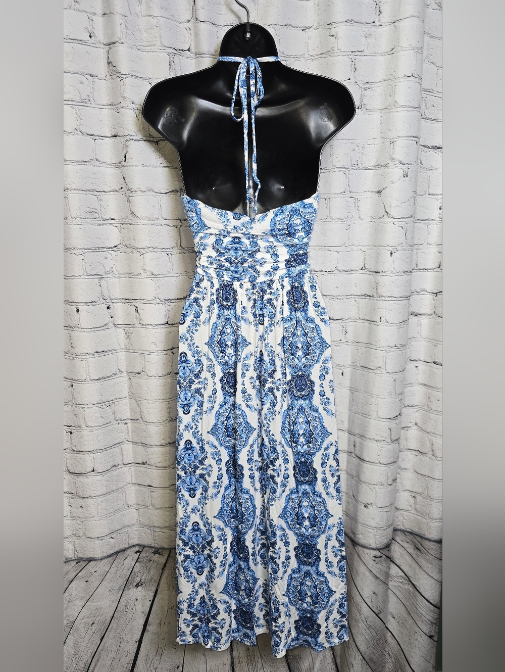 Soma Blue and White Printed Halter Maxi Dress Size Small - Picture 5 of 9